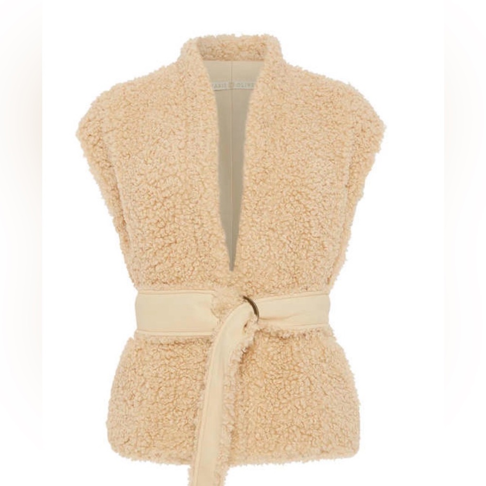 Marie Oliver Astrid Vest